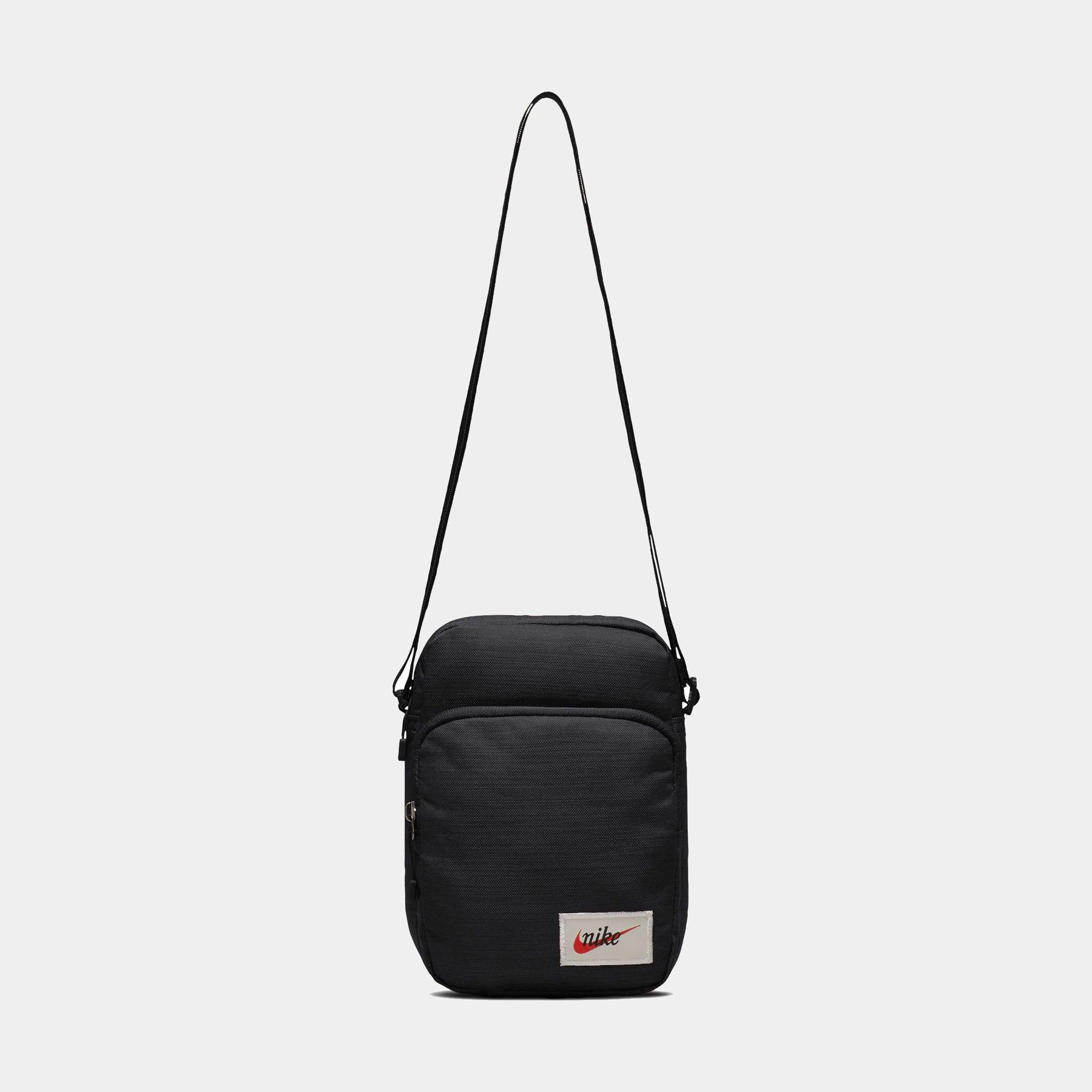 nike small sports bag