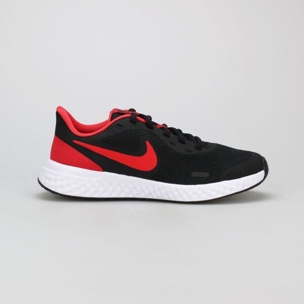 nike-revolution-5